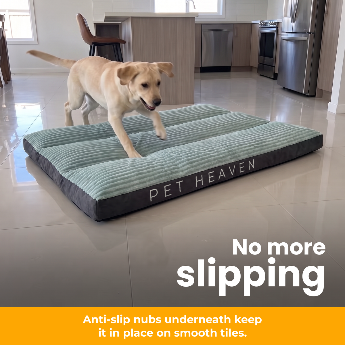 [en] DreamPad – Labrador jumping onto DreamPad, the mat stays put on tiles